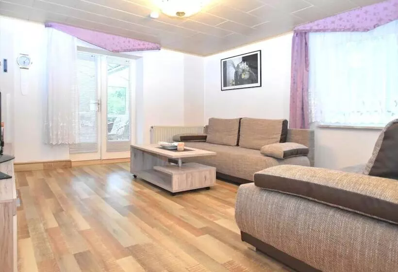 Cosy Apartment With In Pirna With Private Terrace