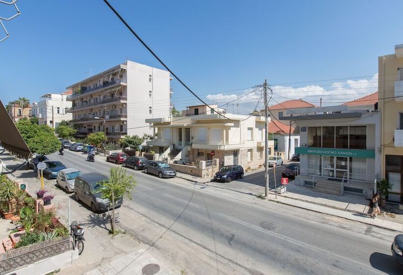 هتل Nautilus Charm Apartment