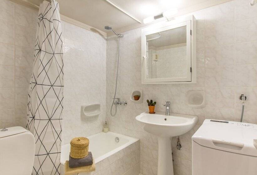 هتل Nautilus Charm Apartment