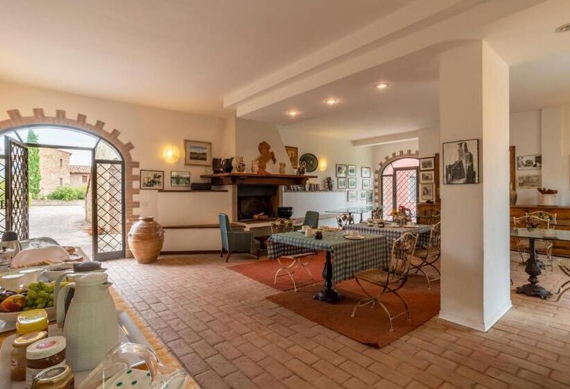 乡村酒店  Agriturismo Le Case Rosse Di Montebuono