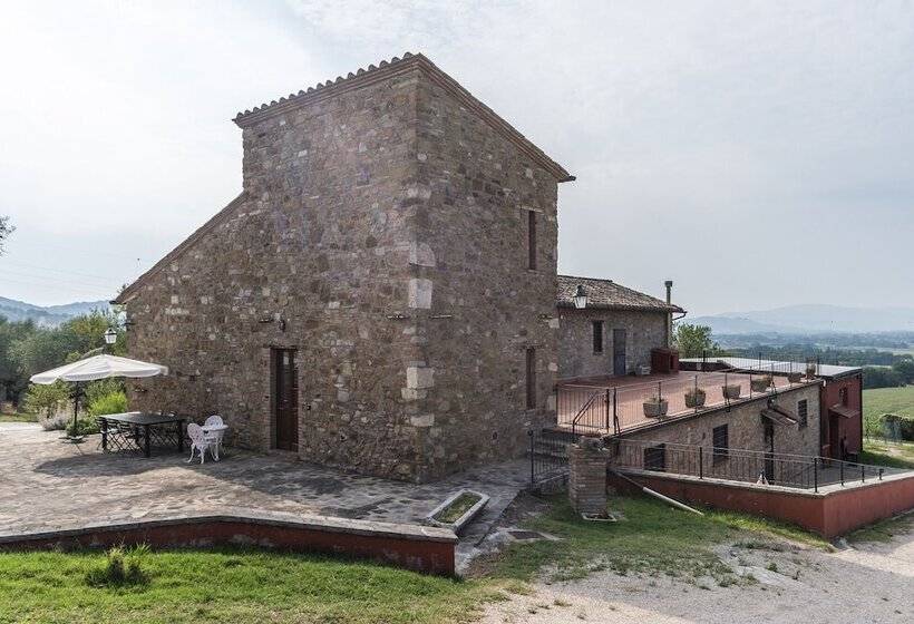 乡村酒店  Agriturismo Le Case Rosse Di Montebuono