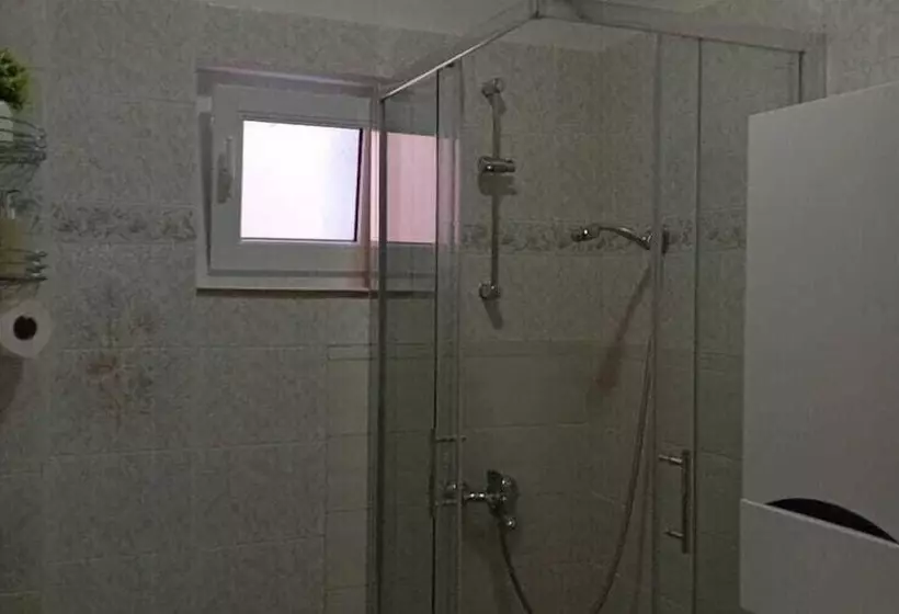 Nice Apartment With Private Roofed Terrace, Near The Sea And National Park