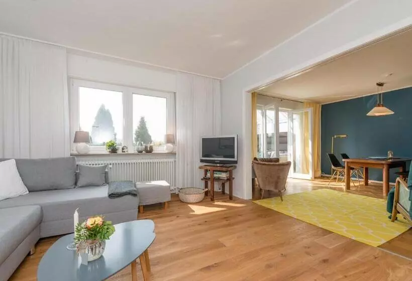 Spacious Apartment In Leopoldshöhe Near Teutoburg Forest