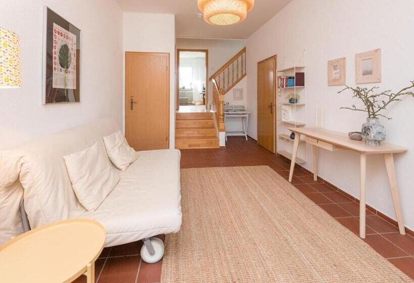 Spacious Apartment In Leopoldshöhe Near Teutoburg Forest