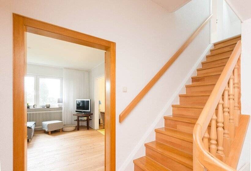 Spacious Apartment In Leopoldshöhe Near Teutoburg Forest