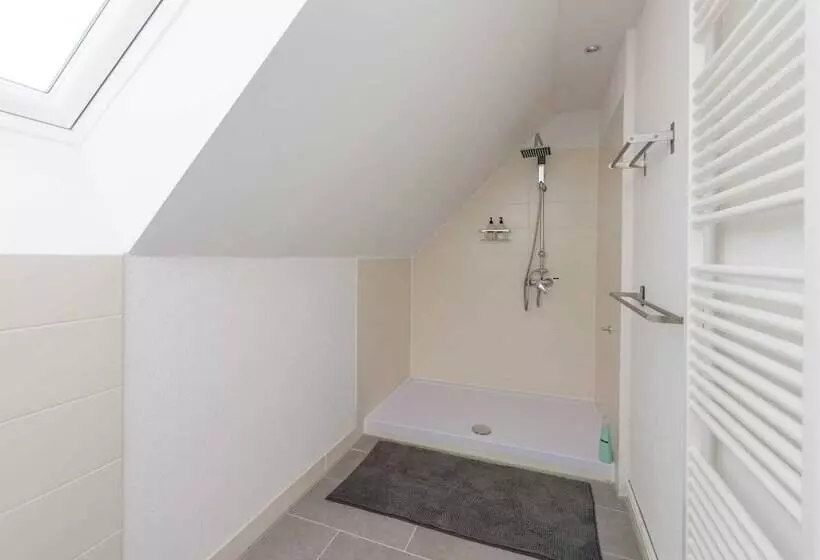 Spacious Apartment In Leopoldshöhe Near Teutoburg Forest