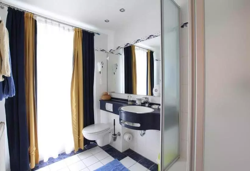 Au P Tit Max   Studios