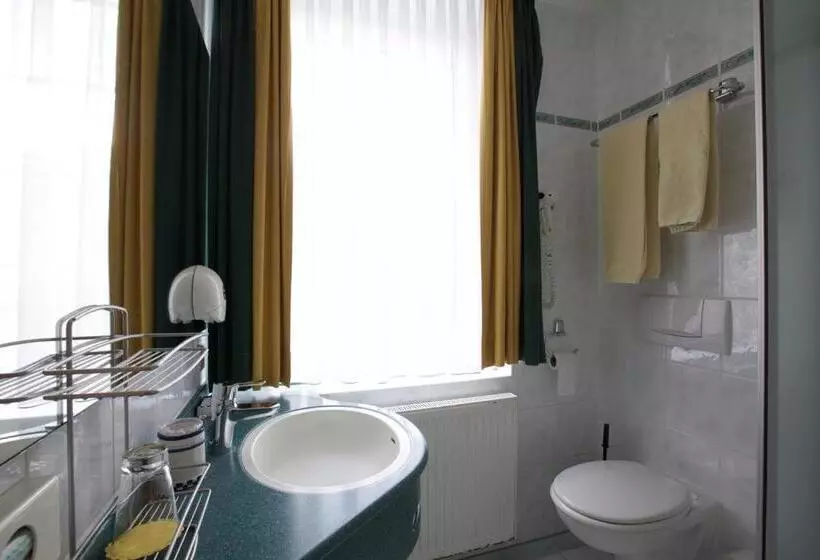 Au P Tit Max   Studios