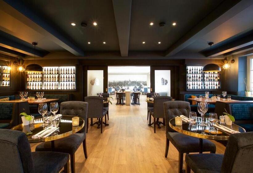 Au P Tit Max Studios