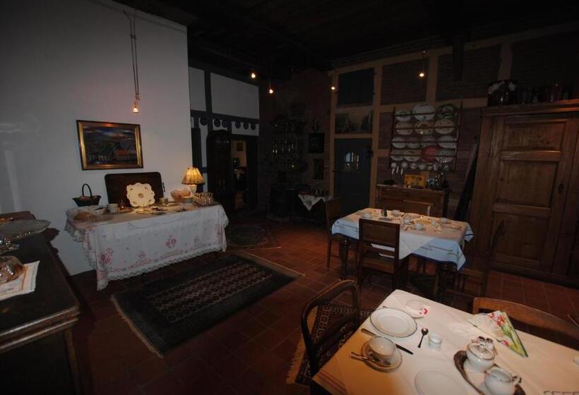 مبيت وإفطار Gästehaus Howe