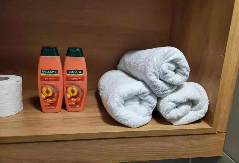 تختخواب و صبحانه Kgt House