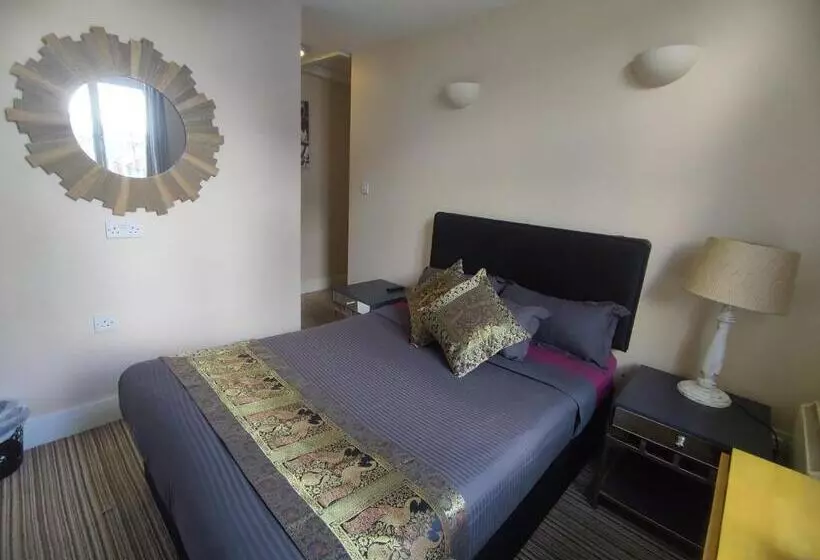 تختخواب و صبحانه Kgt House