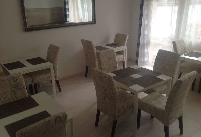 Pensionat Filsdeger Ház Central Rooms & Apartmans