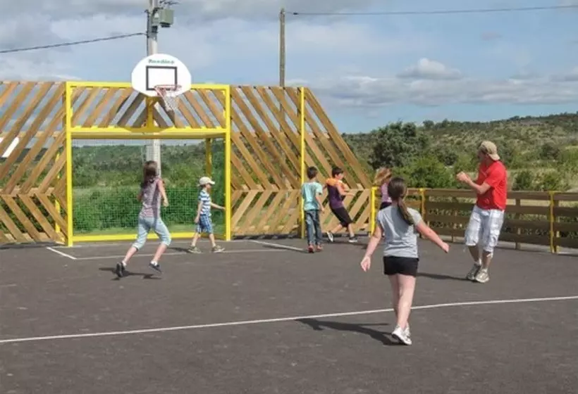 Hotelli Camping Beaume Giraud