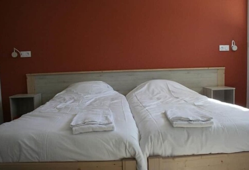 Отель Domaine De Maravant