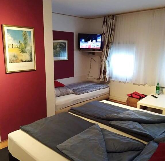 ホテル Haus Adria