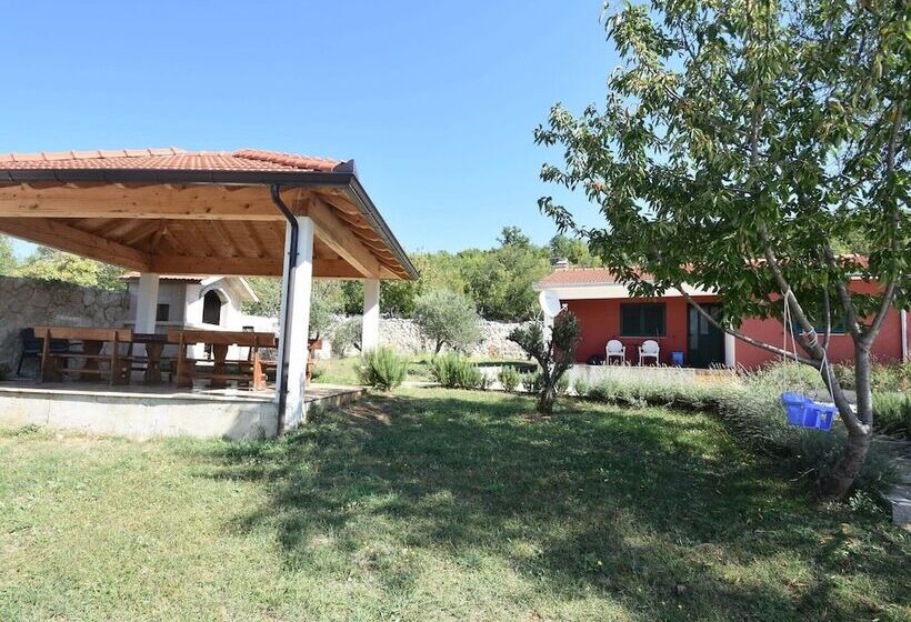 Villa With Private Pool In Trilj Dalmatia