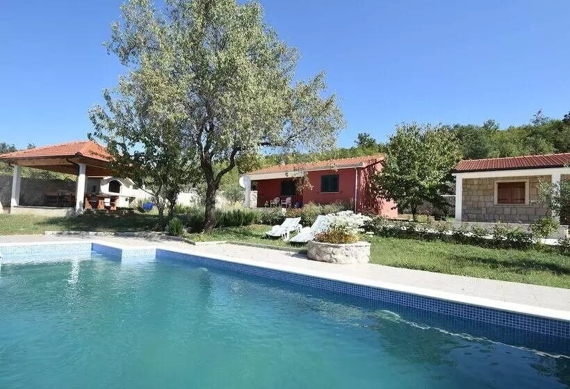 Villa With Private Pool In Trilj Dalmatia