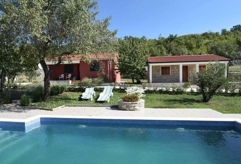 Villa With Private Pool In Trilj Dalmatia