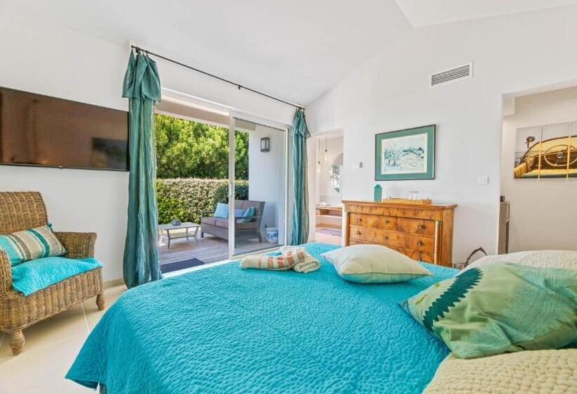 פנסיון A Casa Nostra