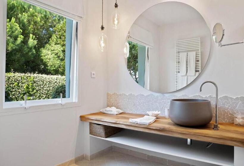 פנסיון A Casa Nostra