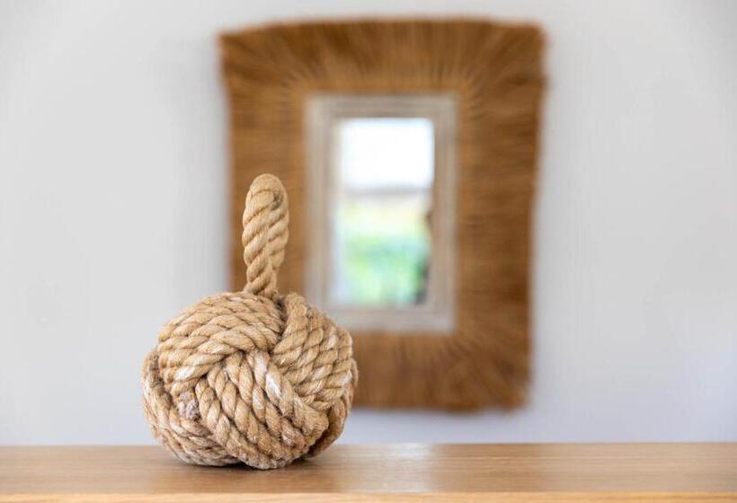 פנסיון A Casa Nostra