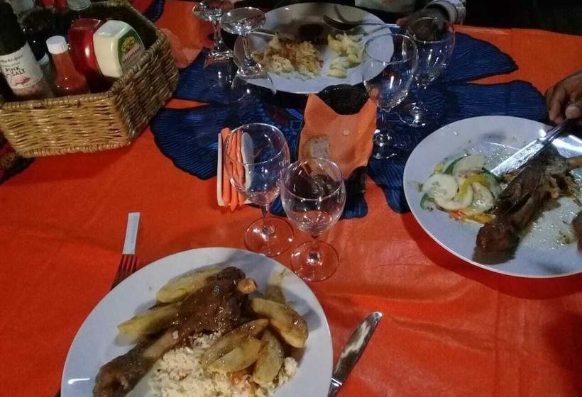 פנסיון Delih Beach Lodge