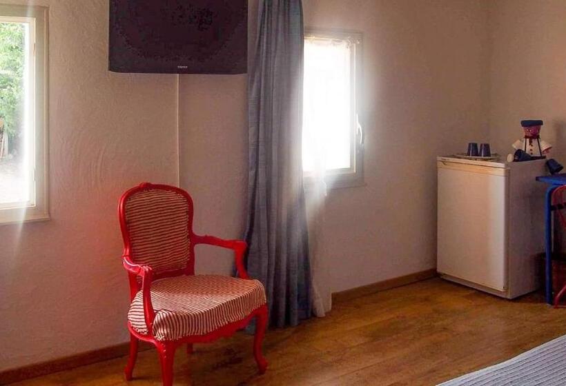 بنسيون Mas Du Kairos