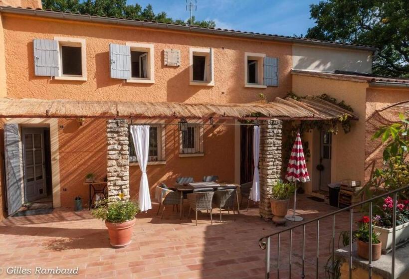 بنسيون Mas Du Kairos