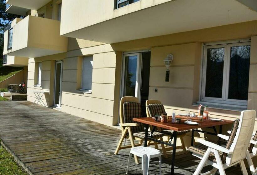 Spacious Apartment In Sallanches Near Ski Area