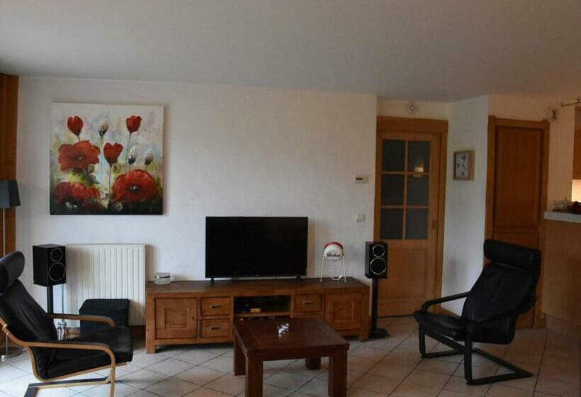 Spacious Apartment In Sallanches Near Ski Area