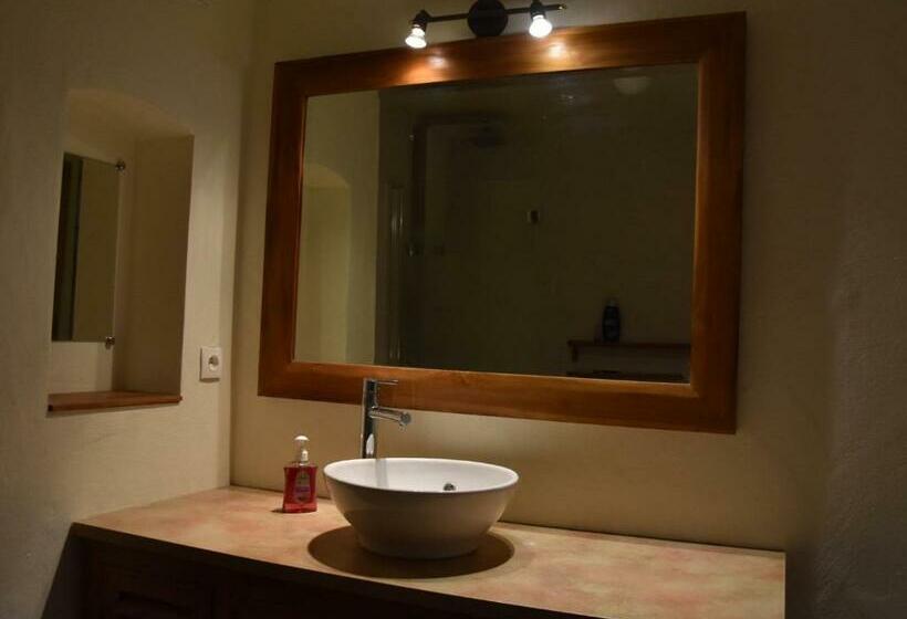 Spacious Apartment In Sallanches Near Ski Area