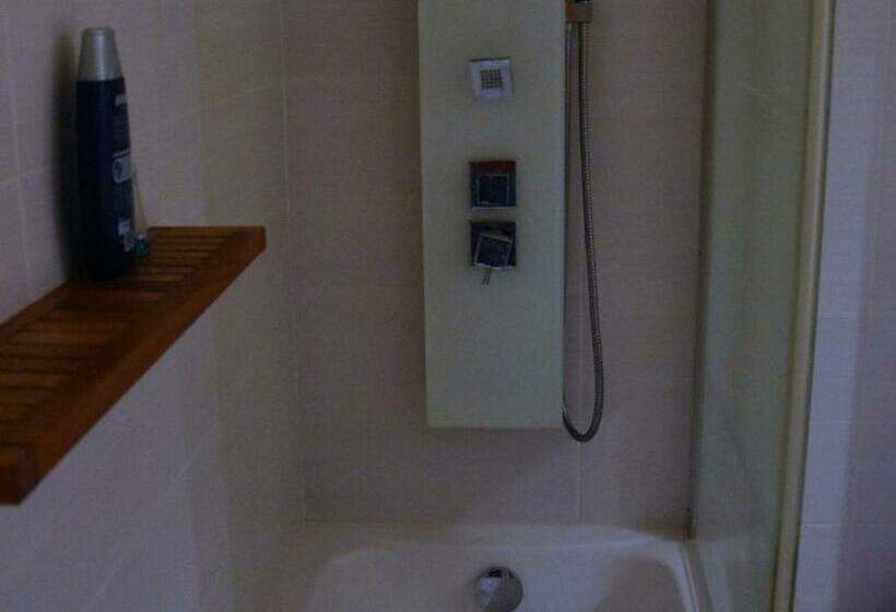 Spacious Apartment In Sallanches Near Ski Area