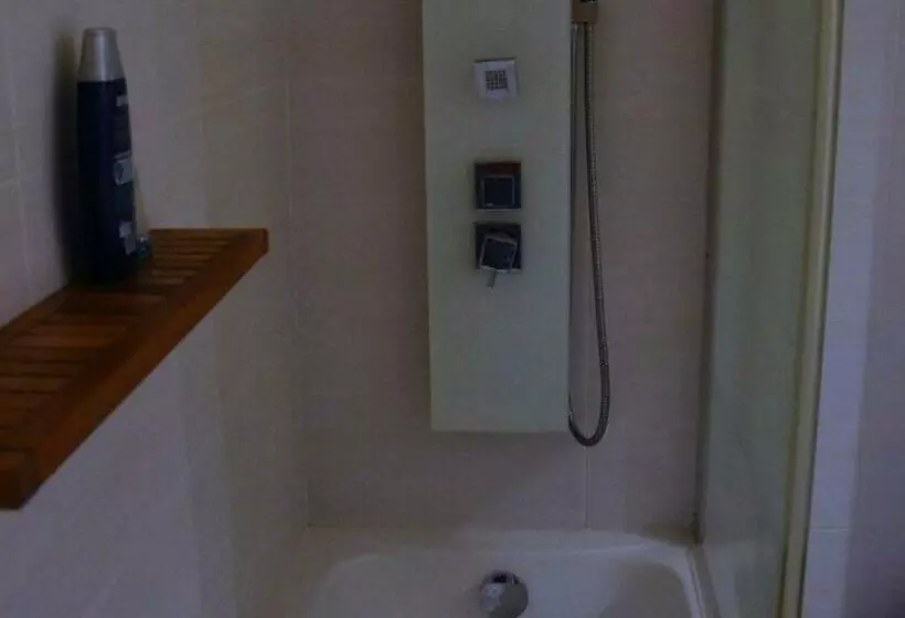 Spacious Apartment In Sallanches Near Ski Area