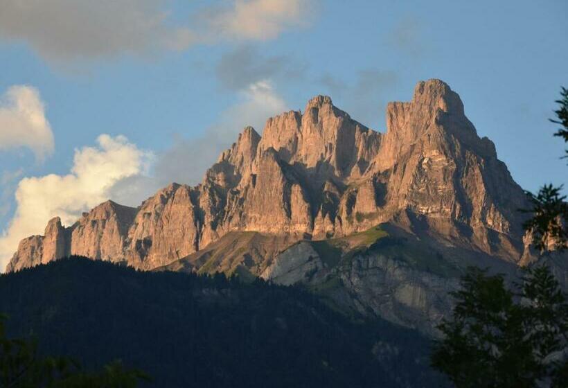 Spacious Apartment In Sallanches Near Ski Area