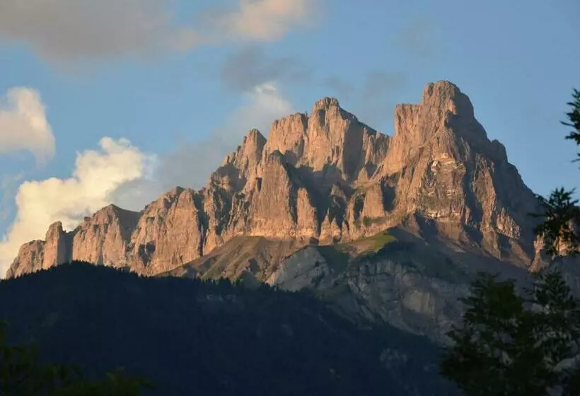 Spacious Apartment In Sallanches Near Ski Area