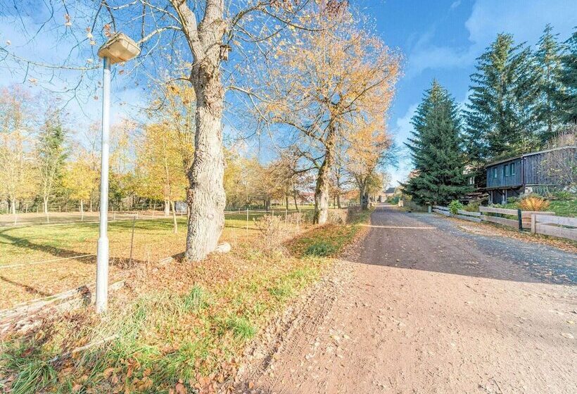 Spacious Apartment Near Lake In Guntersberge