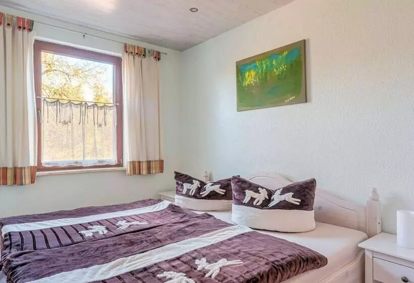 Spacious Apartment Near Lake In Guntersberge