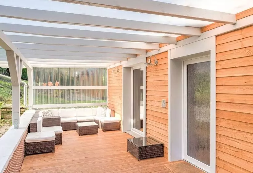 Spacious Apartment Near Lake In Guntersberge