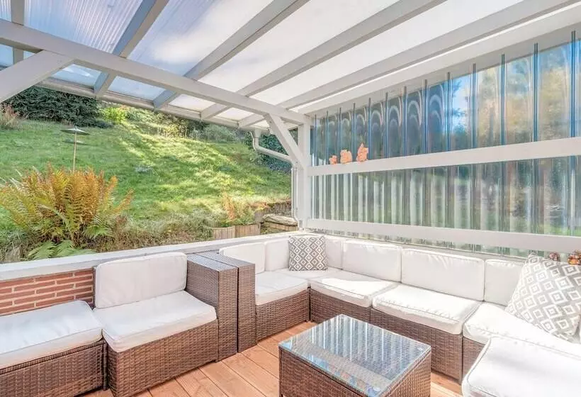 Spacious Apartment Near Lake In Guntersberge