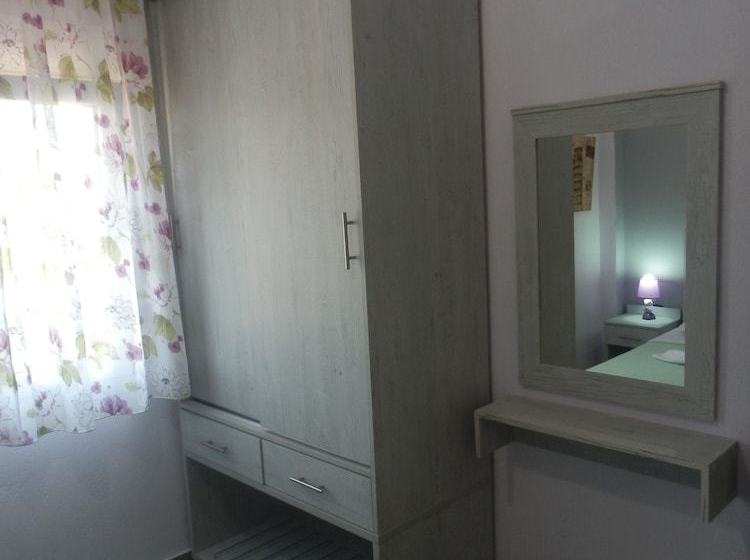 Zephyros Family Apartments 1