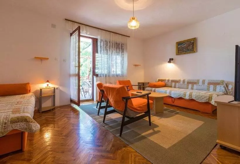 Apartment Vera