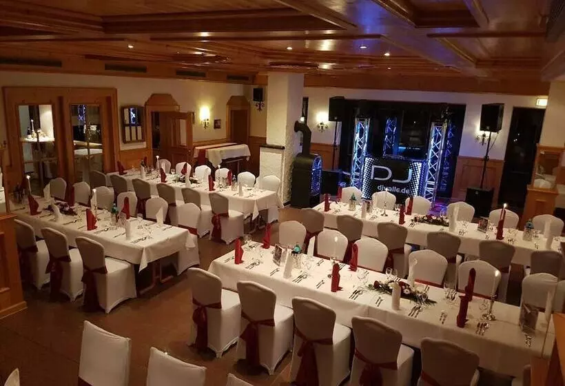 Hotelli Landhaus Massener Heide