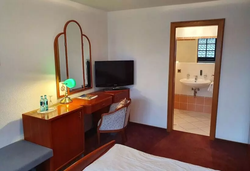 Hotelli Landhaus Massener Heide