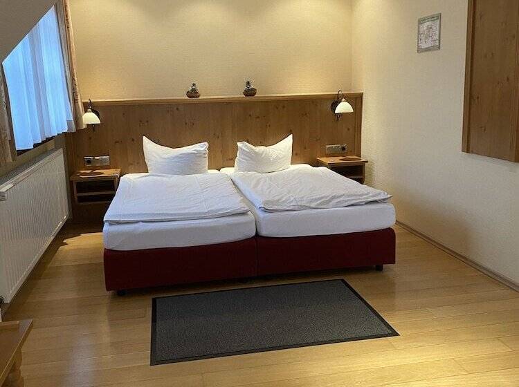 هتل Landhaus Massener Heide