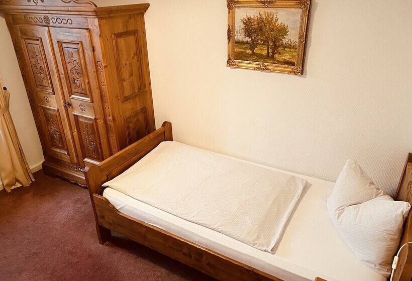 هتل Landhaus Massener Heide