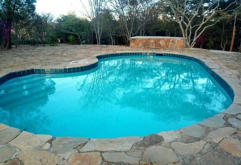 هتل Maralal Safari Lodge