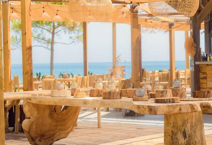 호텔 Hôtel San Lucianu