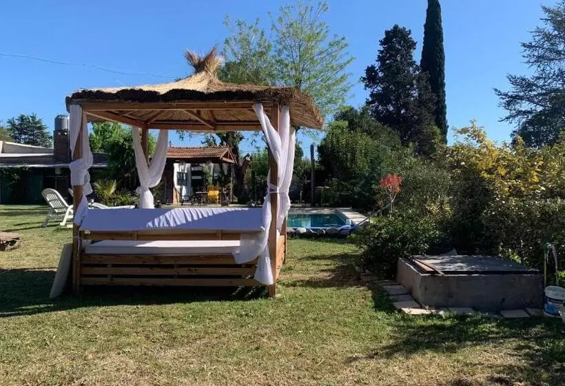 Aamiaismajoitus (B&B) Altos De Empalme