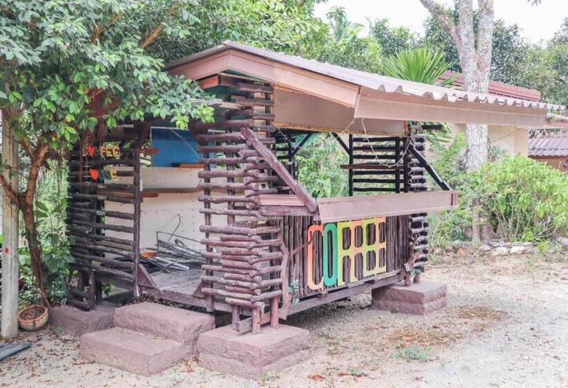 هتل Oyo 742 View Pruksa Resort